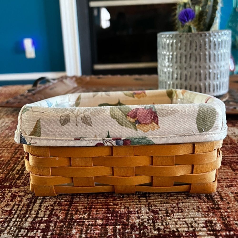 Longaberger 2000 Little Bin Basket - Picture 13 of 13